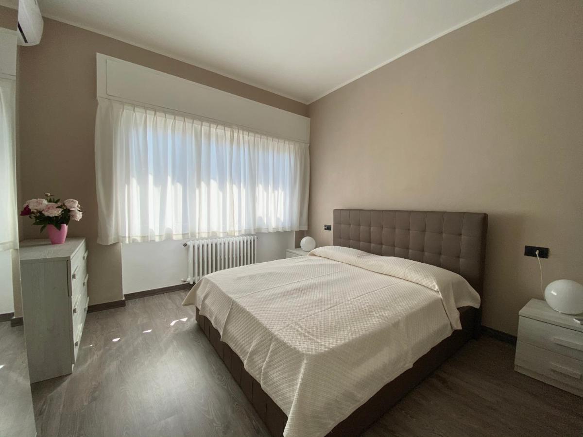 Appartamento Renzo, Dongo, Lago Di Como Buitenkant foto