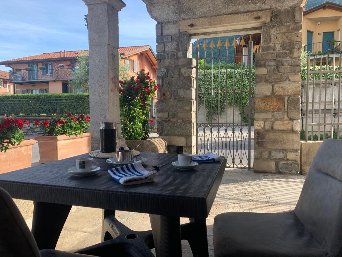 Appartamento Renzo, Dongo, Lago Di Como Buitenkant foto